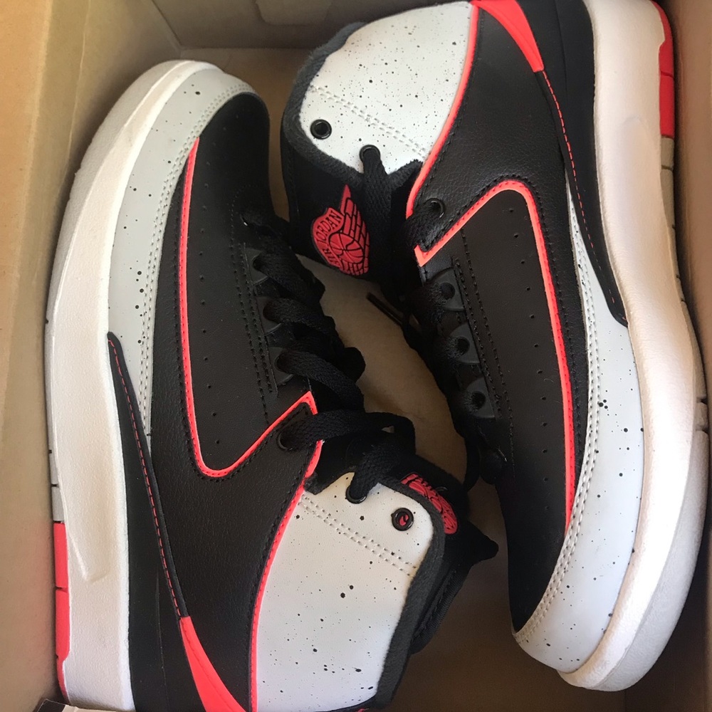 Air Jordan 2 Retro BG infrared Cement 5Y